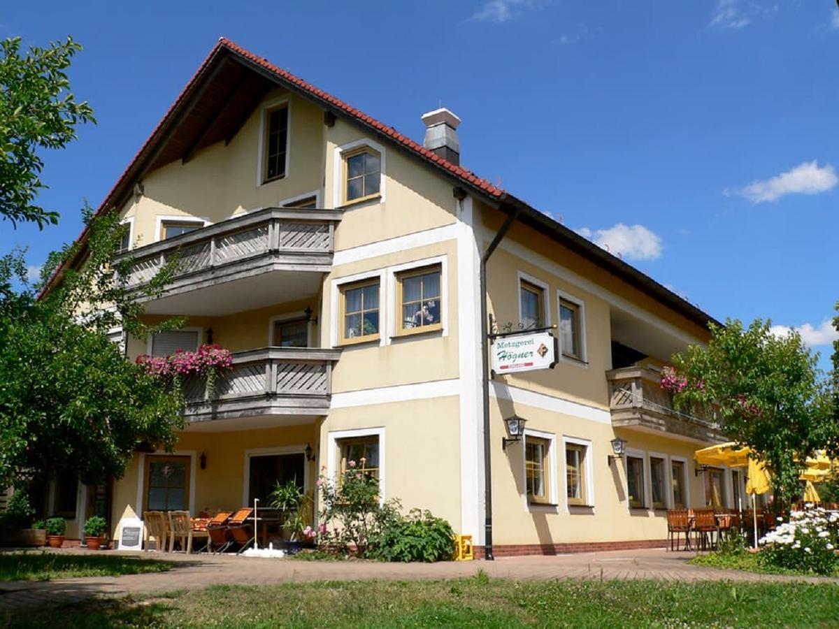Landgasthof Zum Schloss Birgland Exterior photo